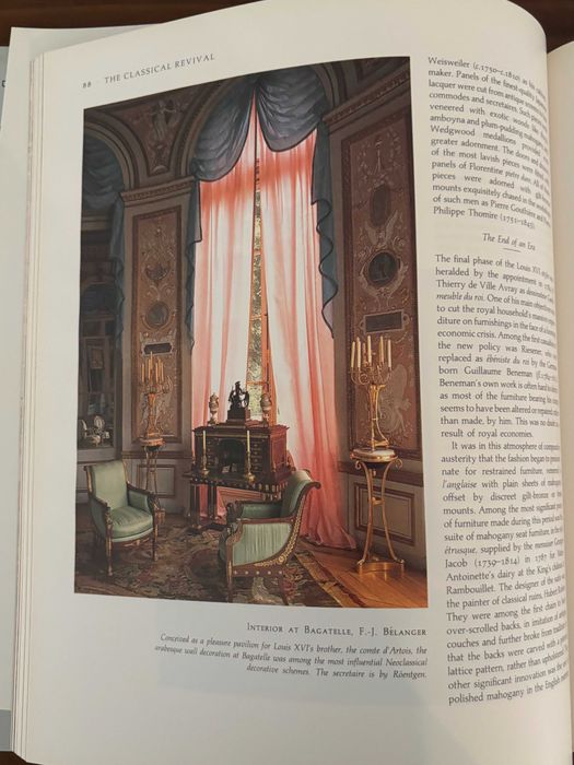 Sotheby’s Concise Encyclopedia of Furniture Livro de referência