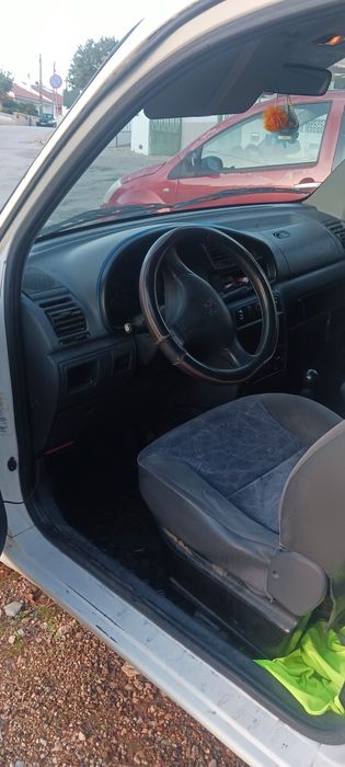 Carinha partiner em bom estado