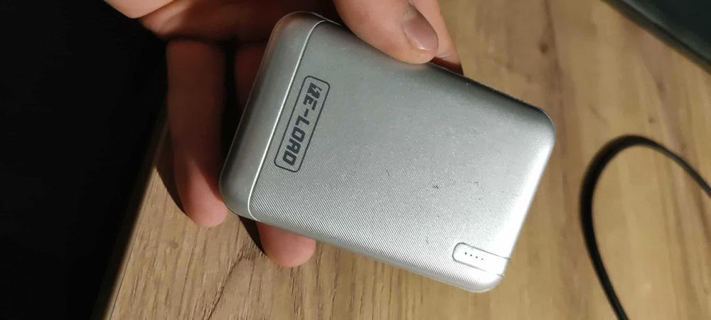 Power bank 5000mAh jak nowy