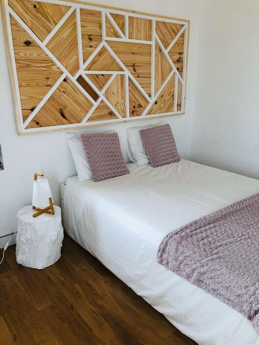 Quarto de solteiro ou casal em alfragide 575€