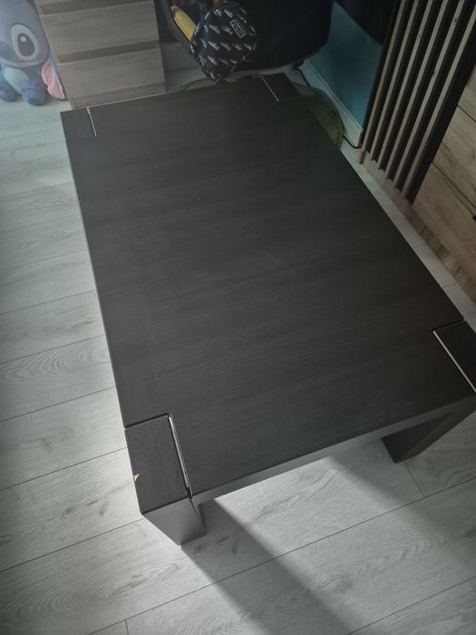 Stolik brązowy kawowy