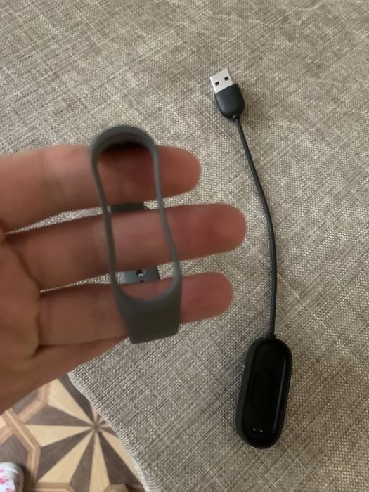 Зарядка и ремкшок  на смарт  часы