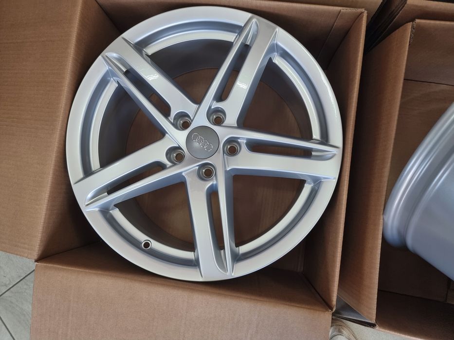 Nowe Oryginalne Felgi 18 Cali Audi A4 S4 B8 A3 8P 8V 8K0071498A