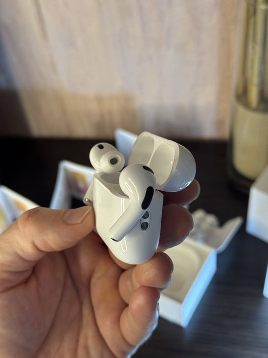 Apple AirPods Pro 3 - Навушники з активним шумоподавленням