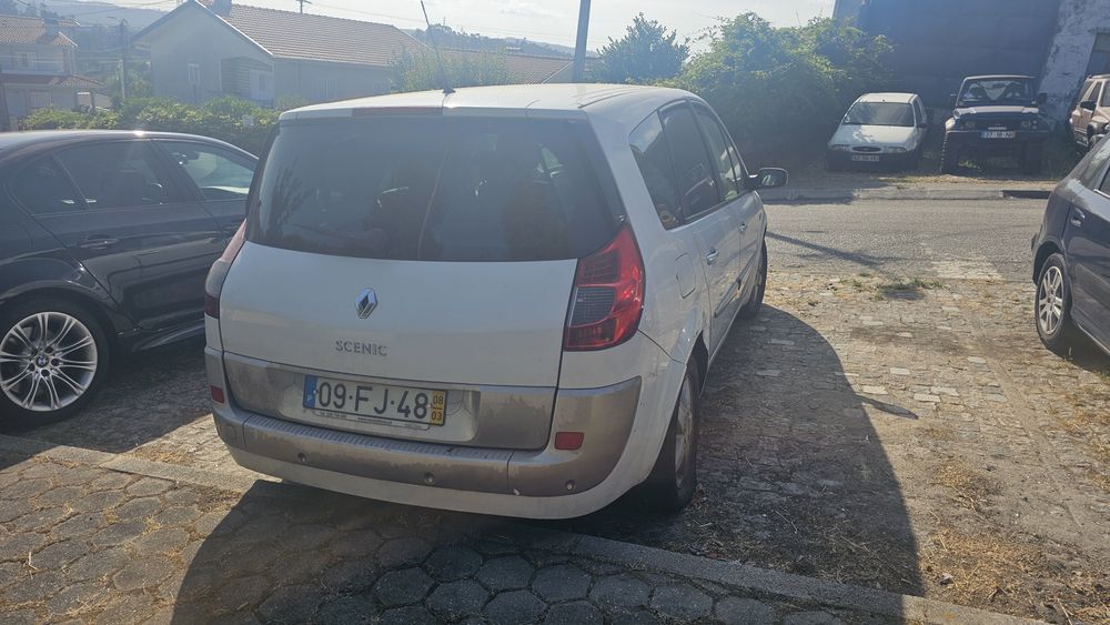 Renault Scenic II 7 lugares avariada para peças ou reparação — photo 3