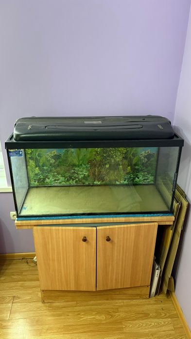 Акваріум з тумбою