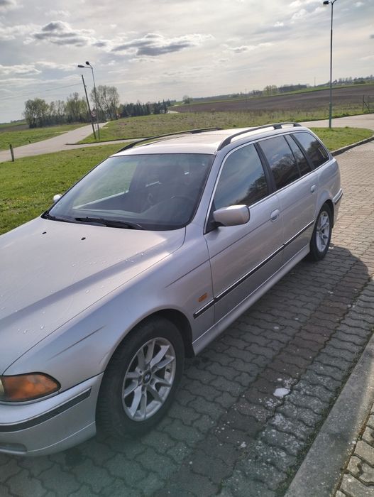 BMW E39 2.8 benzyna