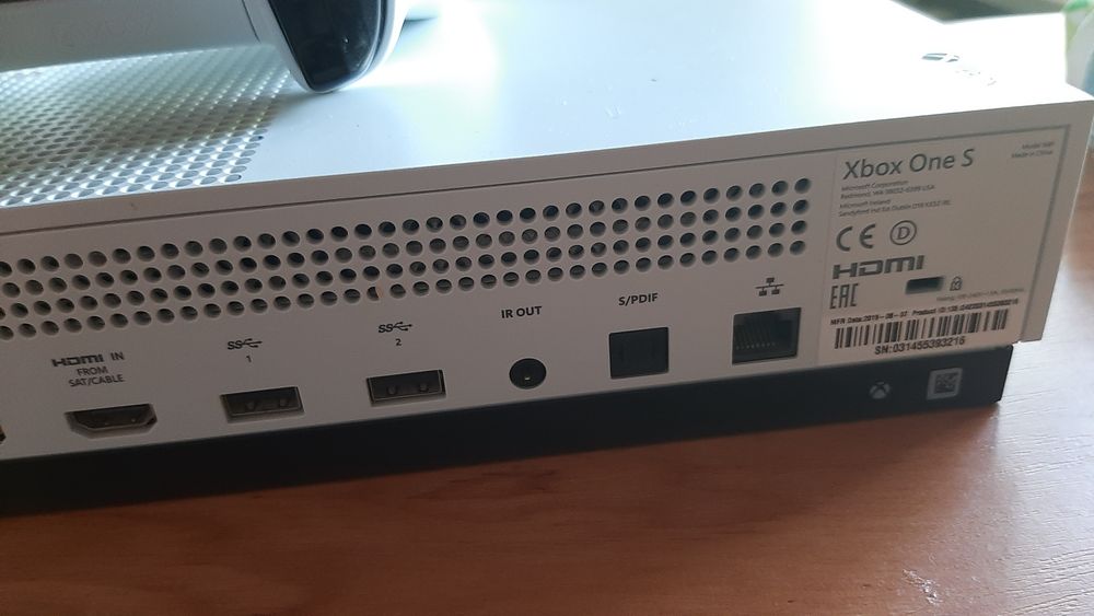 Xbox One S     512gb