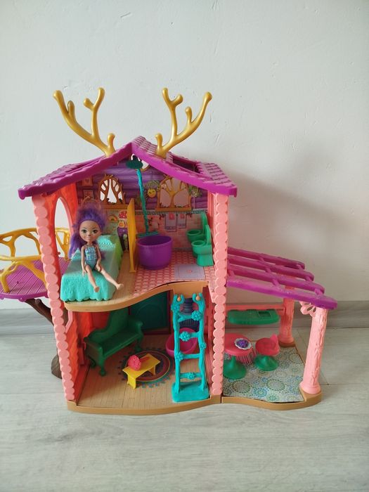 Domek enchantimals z akcesoriami