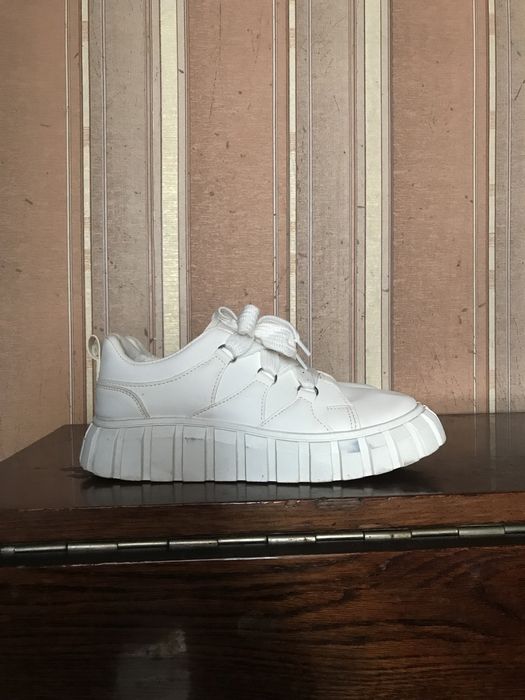 Кросівки білі теплі