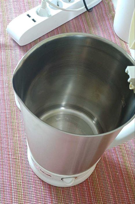 Продам електричний чайник Bifinett (Німеччина).