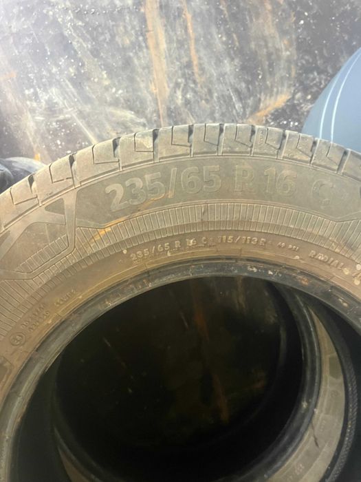 Pneus ótimo estado 235/65/ P 16 C
