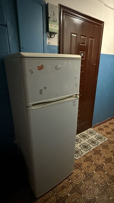 Продається холодильник