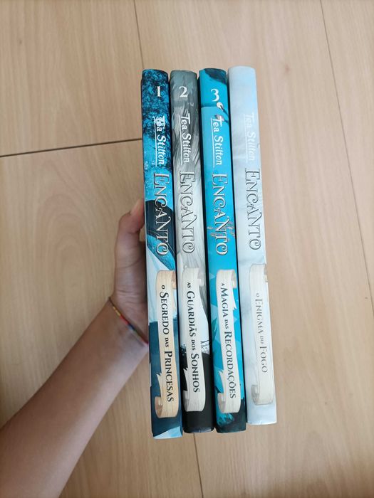 4 livros- coleção "encanto"
