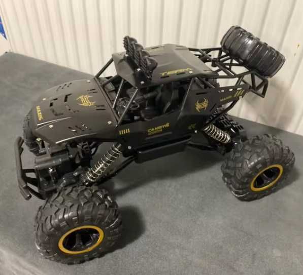 BIG Monster- C. telecomando (Tamanho grande 37cm)