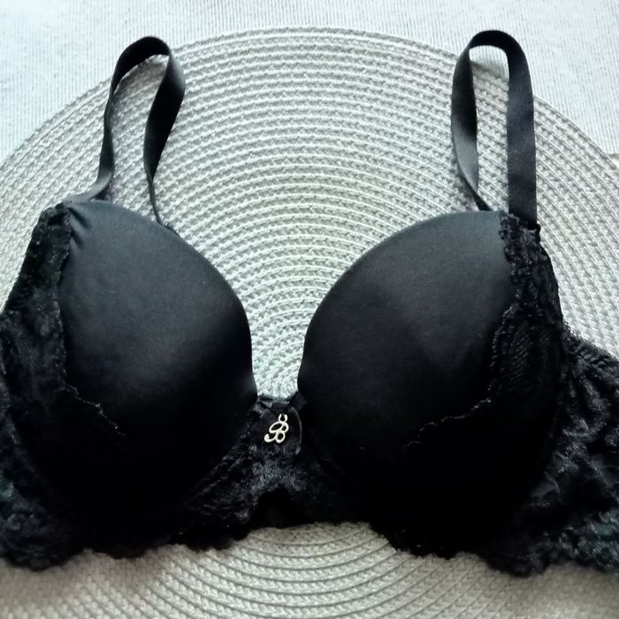 Biustonosz czarny U Bella Padded Bra 75B