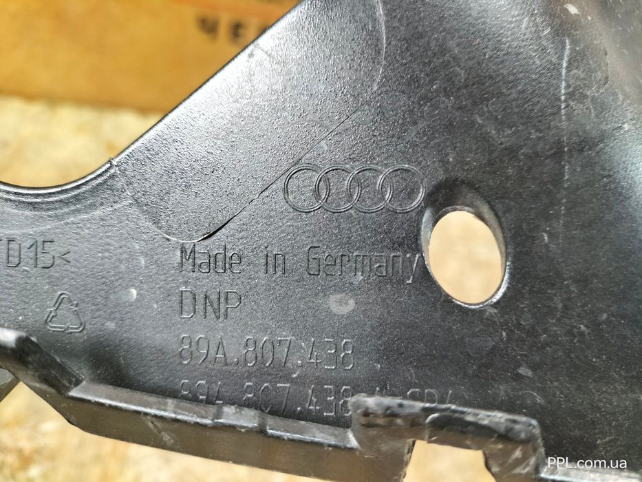 Audi Q4 E-Tron 21- Уголок накладка переднего бампера правая 89A807438
