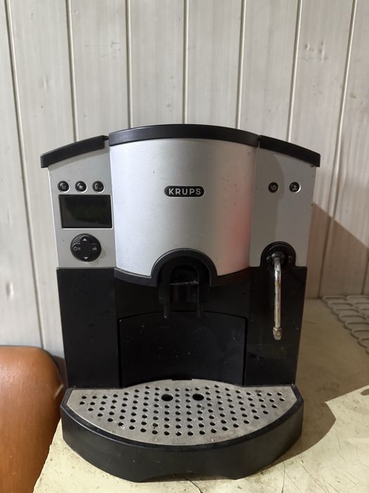 Кавомашина/кофемашина Krups Type FNF1 є дефект!