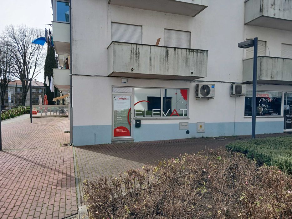 Loja com 95m2, Bairro das Mesuras, Viseu