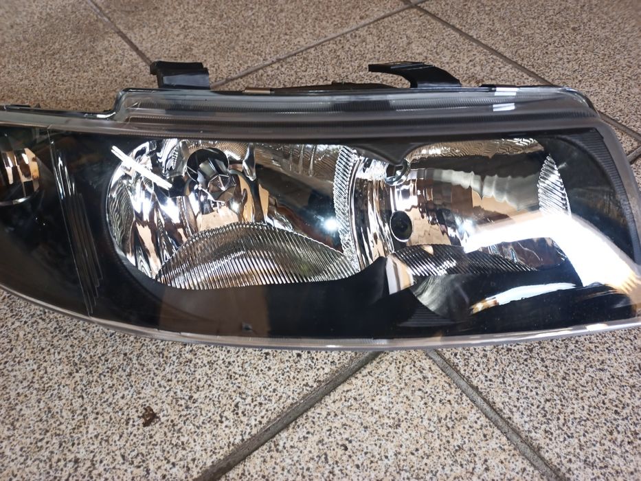 Faróis SEAT leon 1m