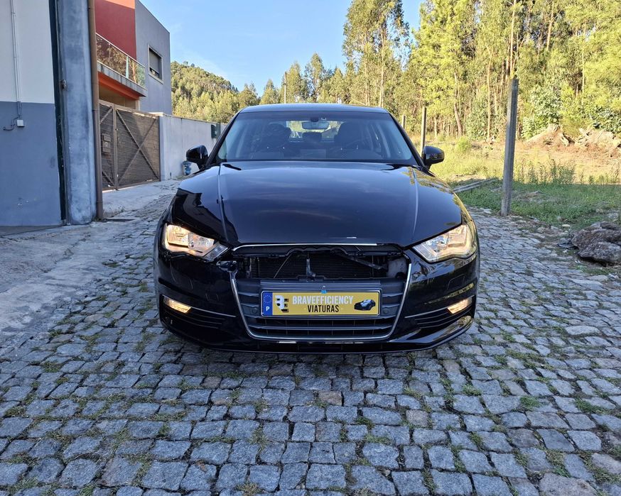 Audi A3 Limousine 1.6 TDI (110CV) Ultra Apenas 140 Mil Kms Nacional de 2015