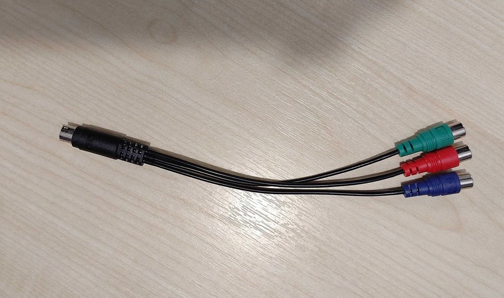 Перехідник S-відео на компонентний вихід (тюльпани)