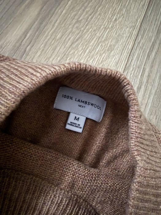 Вовняний светр next