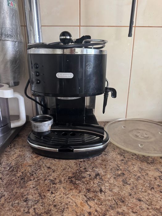 Кавоварка Delonghi ECO310