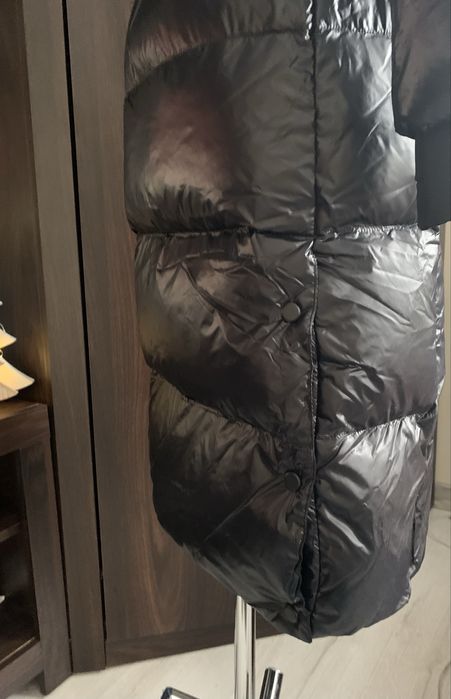 Plaszcz puchowy z kapturem obszytym lisem naturalnym