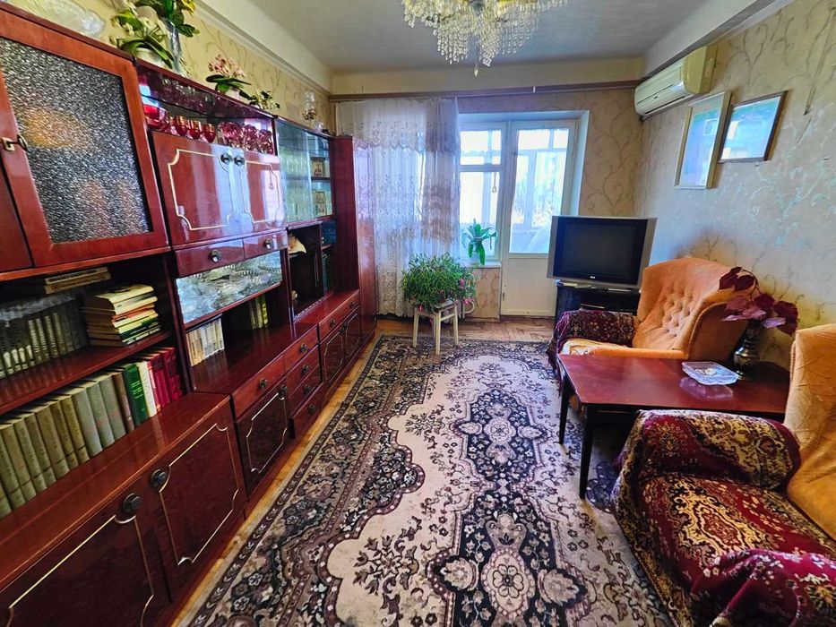 ПРОДАМ 2-ку по вул.Олімпійській 5 поверх в 9 поверх.будинку