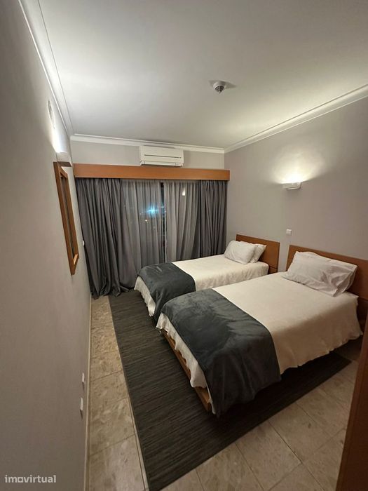 Apartamento T1 com lugar de parqueamento e piscina