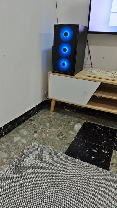 Torre gamer acrílico