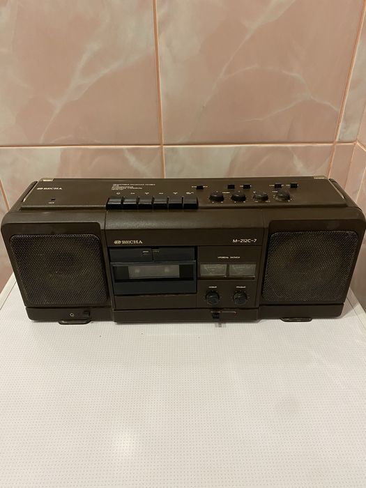 Продам магнитофон Весна М-212С-7  б/у