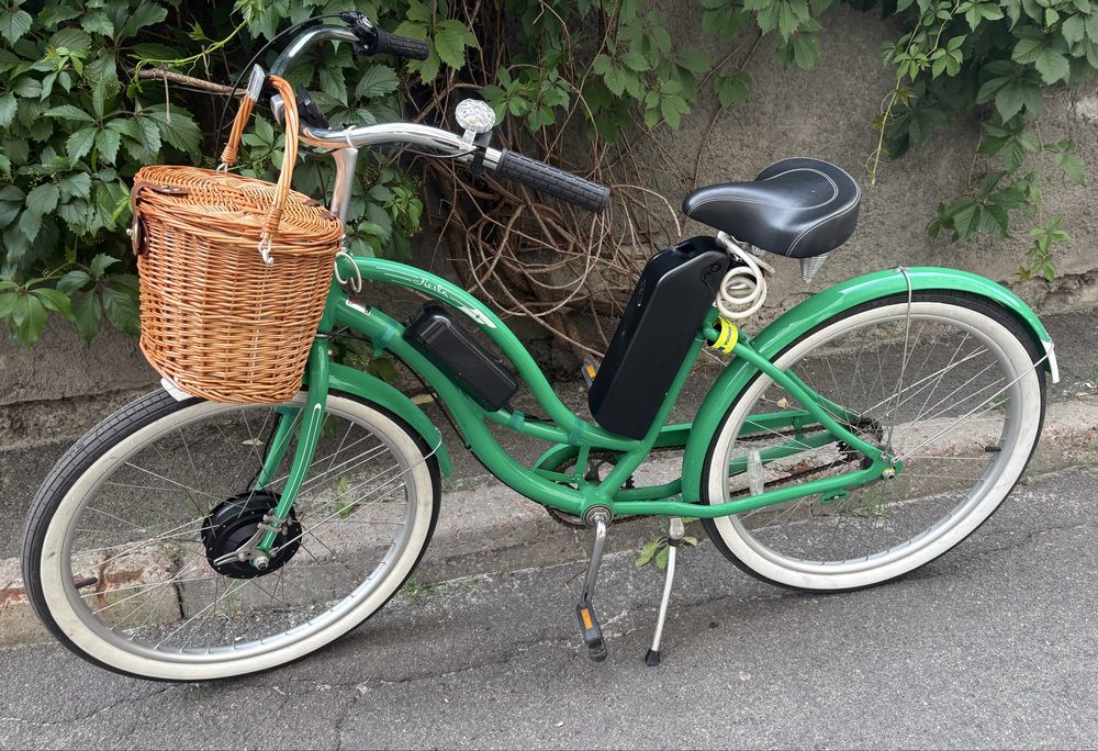 Eeлектровелосипед міський зелений Schwinn Fiesta в ідеальному стані люкс класа як ретро
