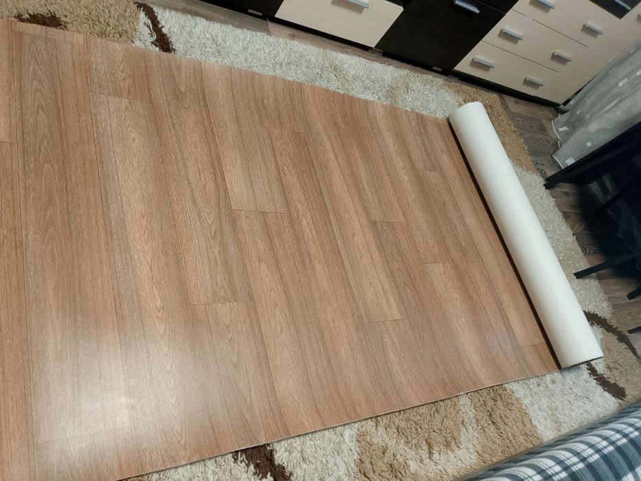 Линолеум кусок  3м/113,5- 4мм новый качественный плотный