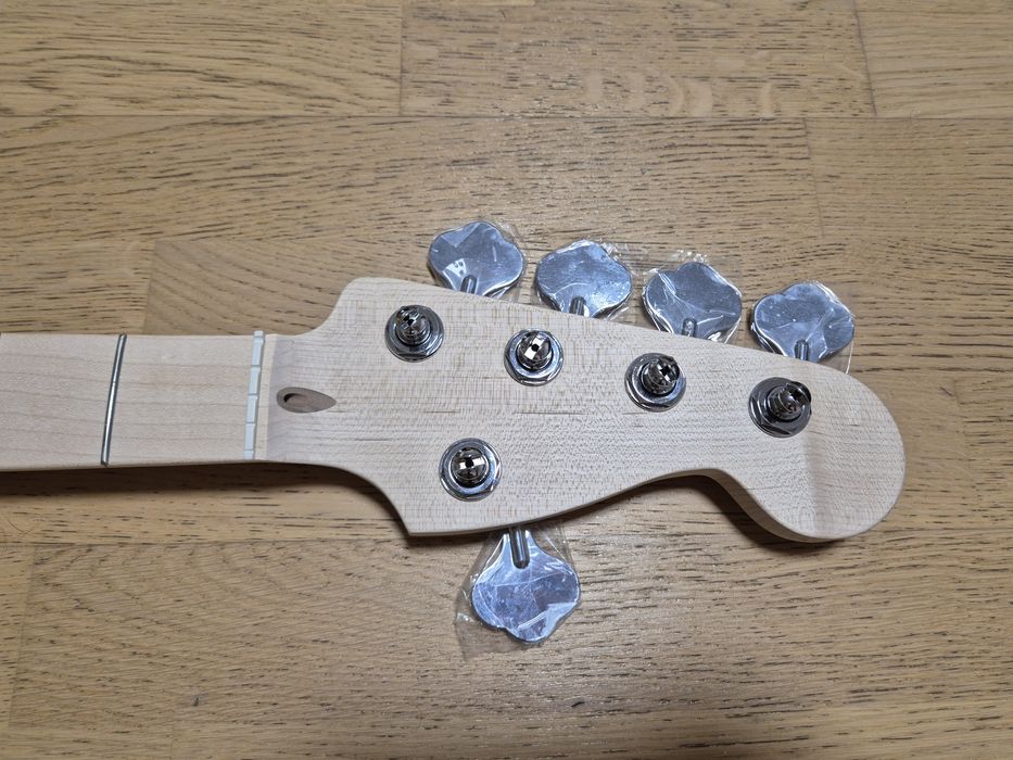 Fender American Ultra II Jazz Bass V Neck Tuners гриф баснитара колки