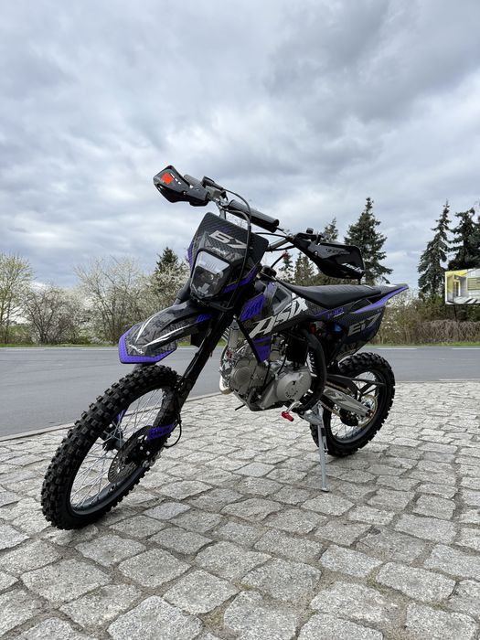 Asix XB67, 140cm3, 2026 rok raty 0 %