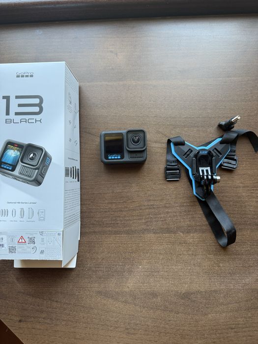 Экшн-камера GoPro HERO 13 Black + оригинальная коробка и крепление на шлем