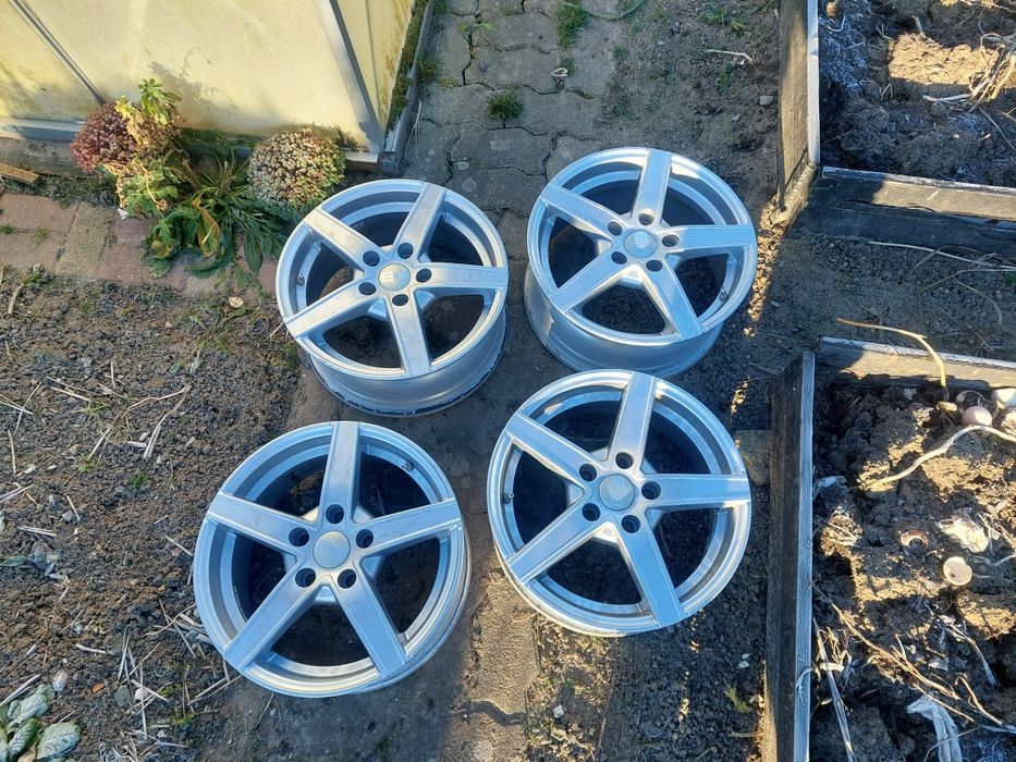 Felgi aluminiowe Ew12 7x16 kpl