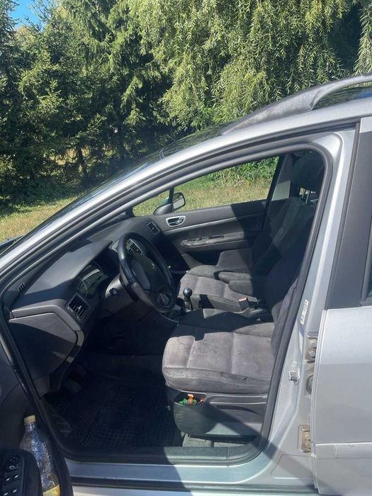 Peuot 307 SW 2002