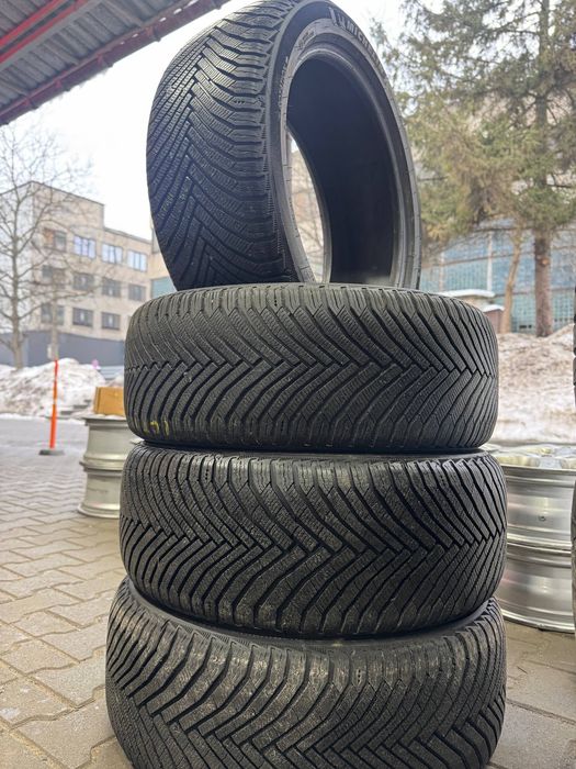Michelin Alpin 7 235/45 R18 98V XL 2025