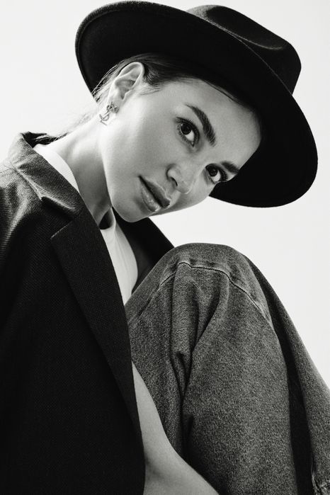 Hat with wide-brim