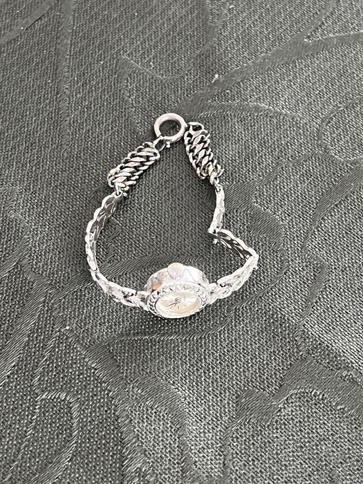 Relógio de senhora de corda com caixa e bracelete todo em prata antigo