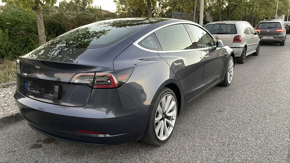 Tesla model 3 2019