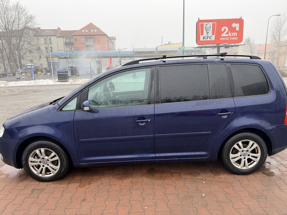 VW Touran 1.6 MPI 7-osobowy |