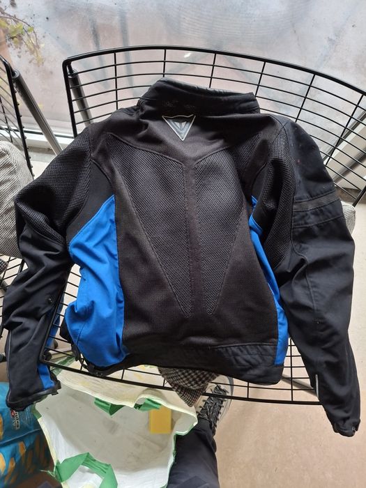 Blusão Dainese de verão 40 euros.