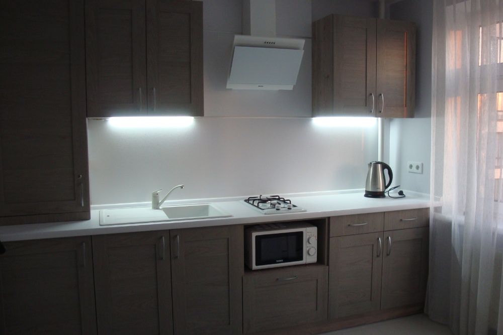 Подобова оренда З СВІТЛОМ 1кім.квартири вул.Г.Євромайдану 9