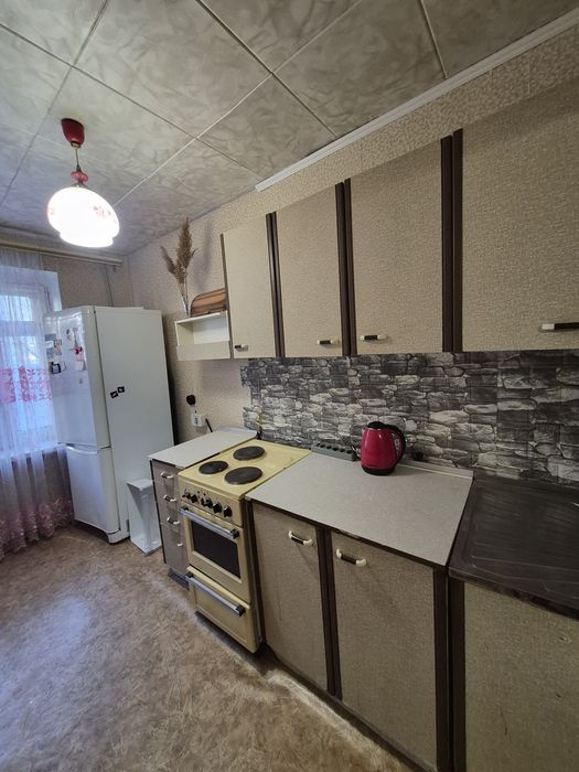 Продам 2к пр.В.Стуса