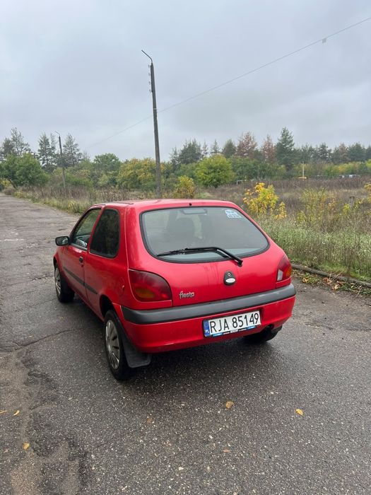 продам автомобіль Форд Фієста