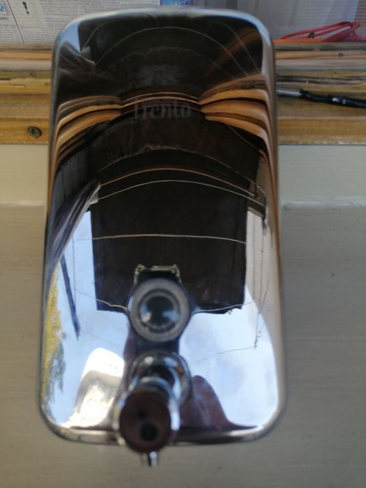 Дозатор для жидкого мыла